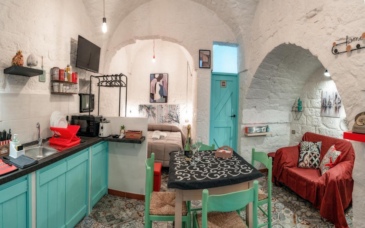 Casa Vacanze “House On The Left” 세글리에 메사피카 외부 사진