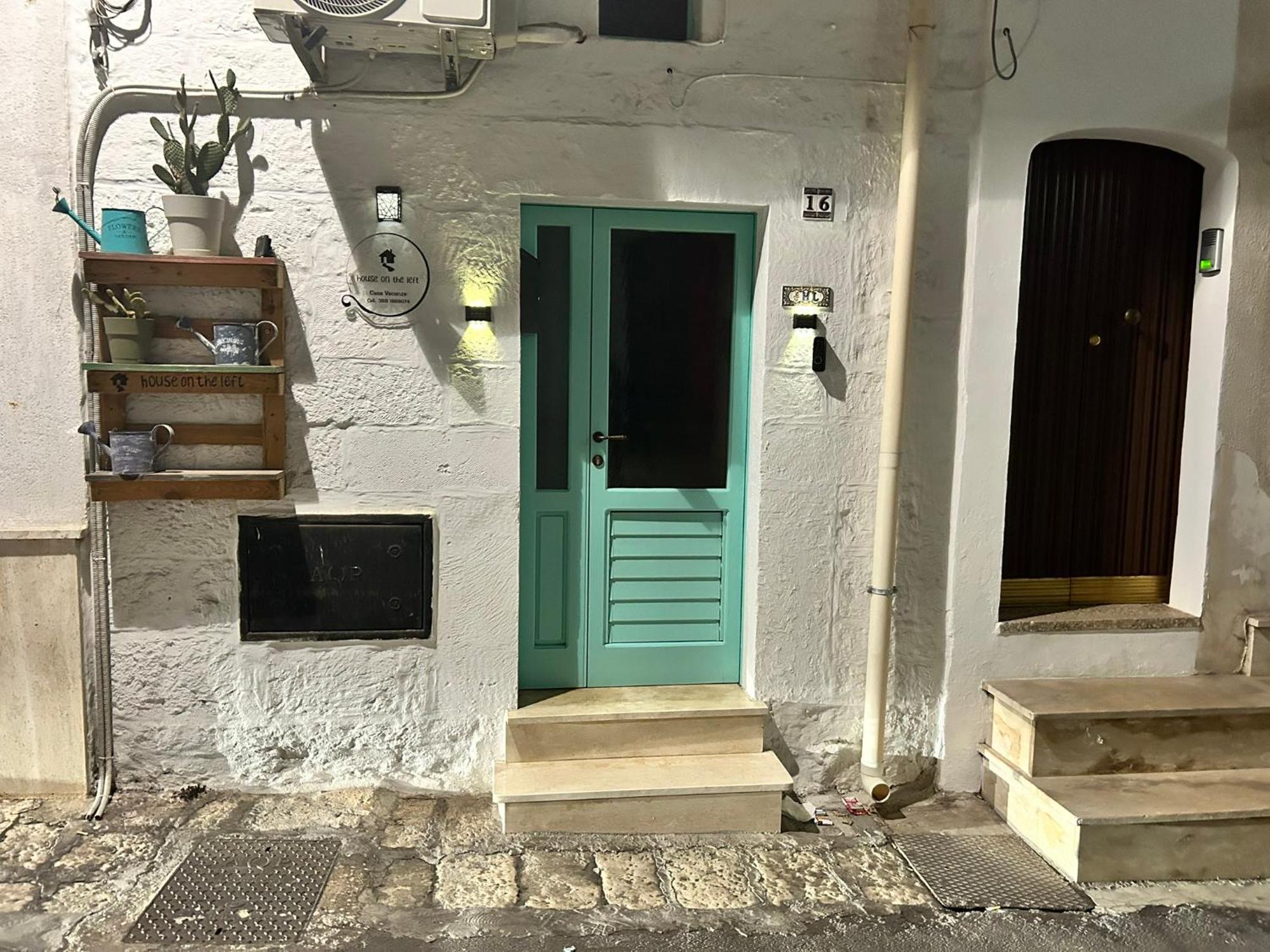 Casa Vacanze “House On The Left” 세글리에 메사피카 외부 사진